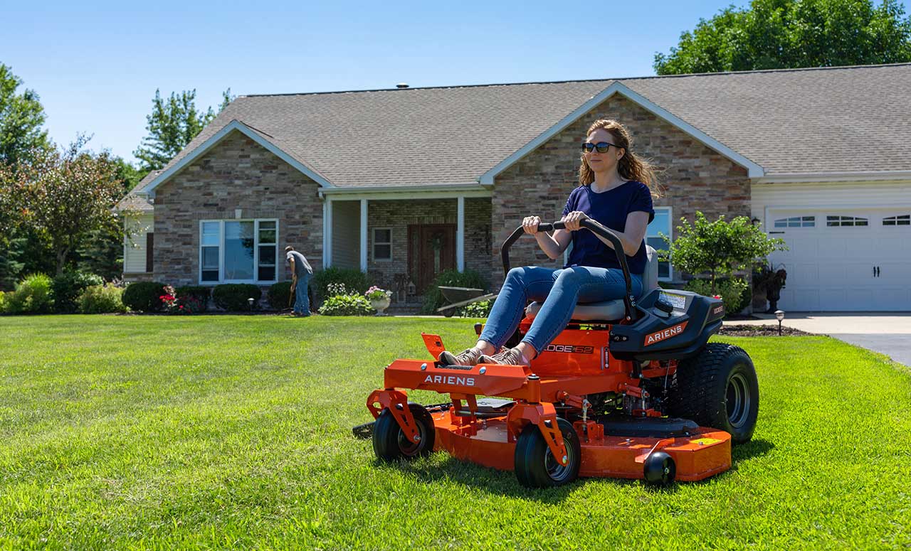 Ariens Edge Lawnmowers